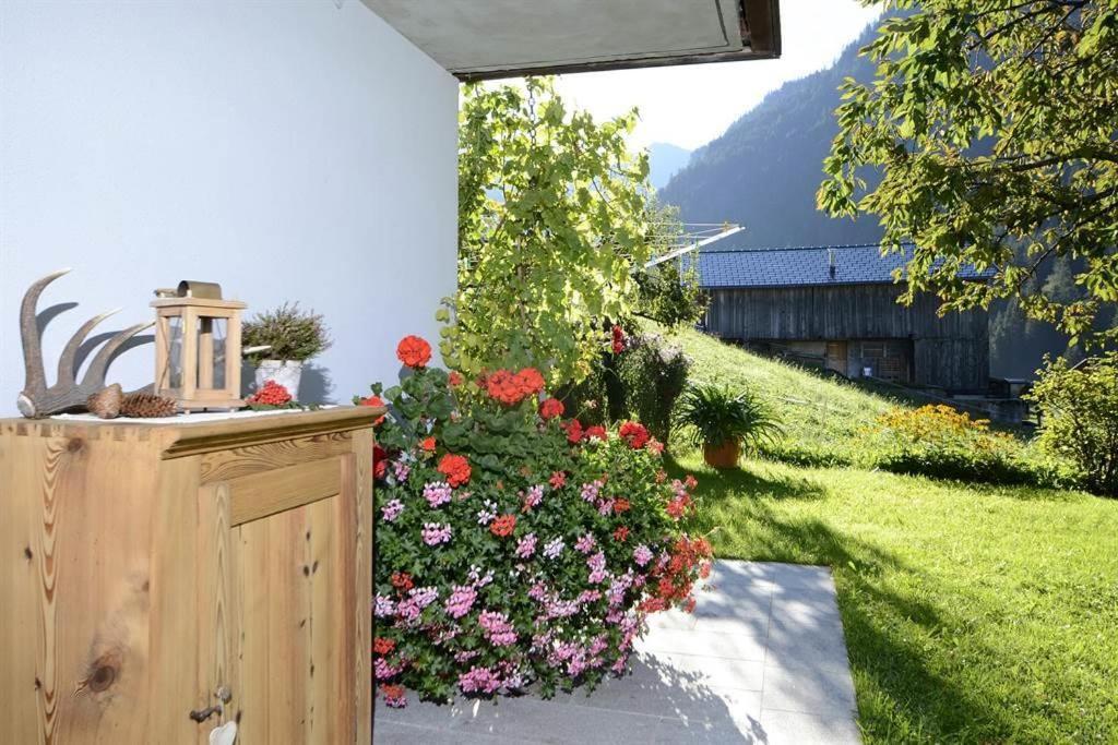 Haus Saler Apartment Silbertal Bagian luar foto