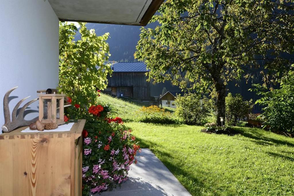 Haus Saler Apartment Silbertal Bagian luar foto